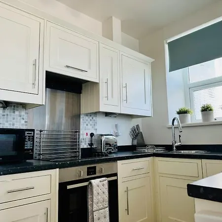 Holiday home Luxury Sea View With Multi Balcony And Private Onsite Parking Only 300m From The *